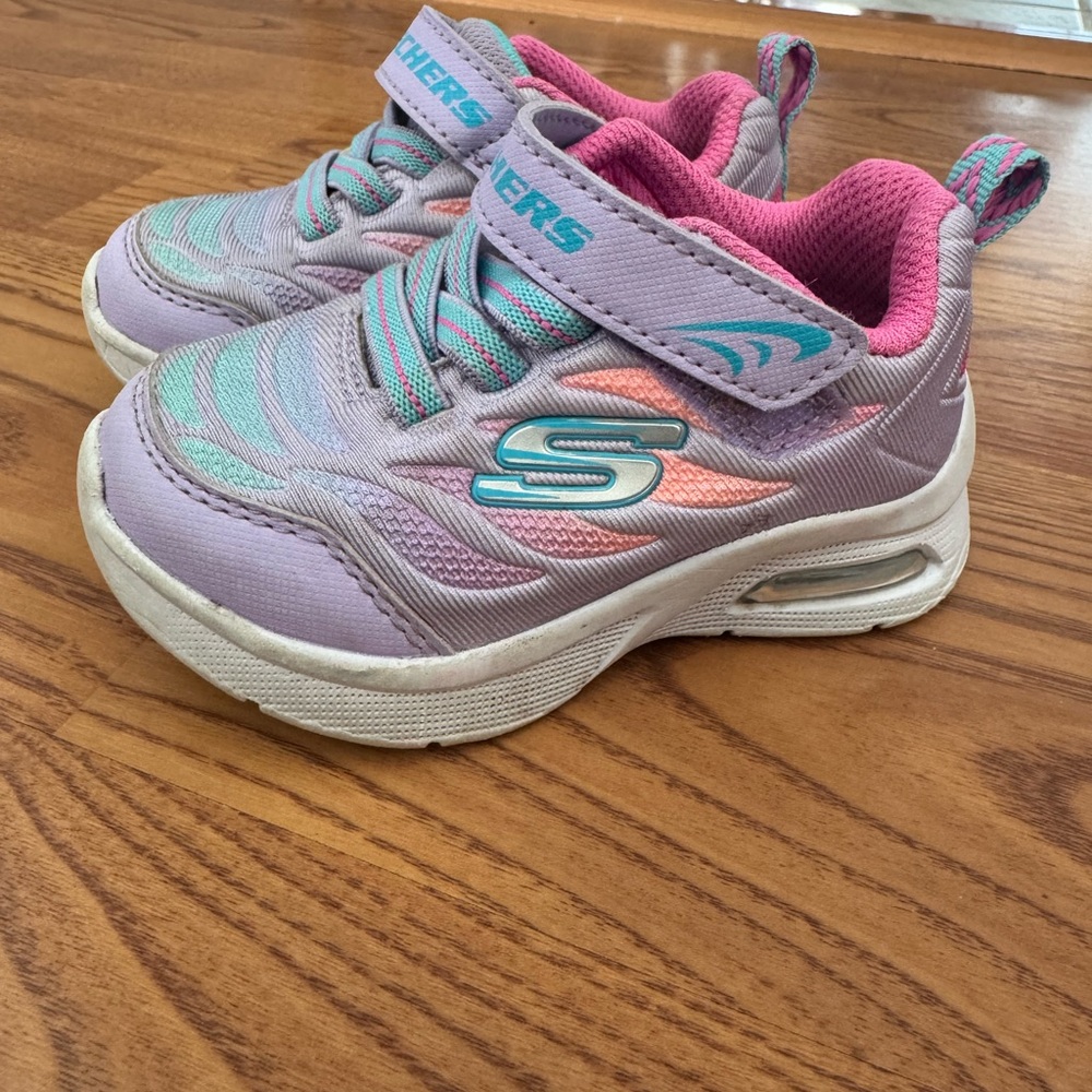 Skechers 5T Lavender and Pink Sneakers